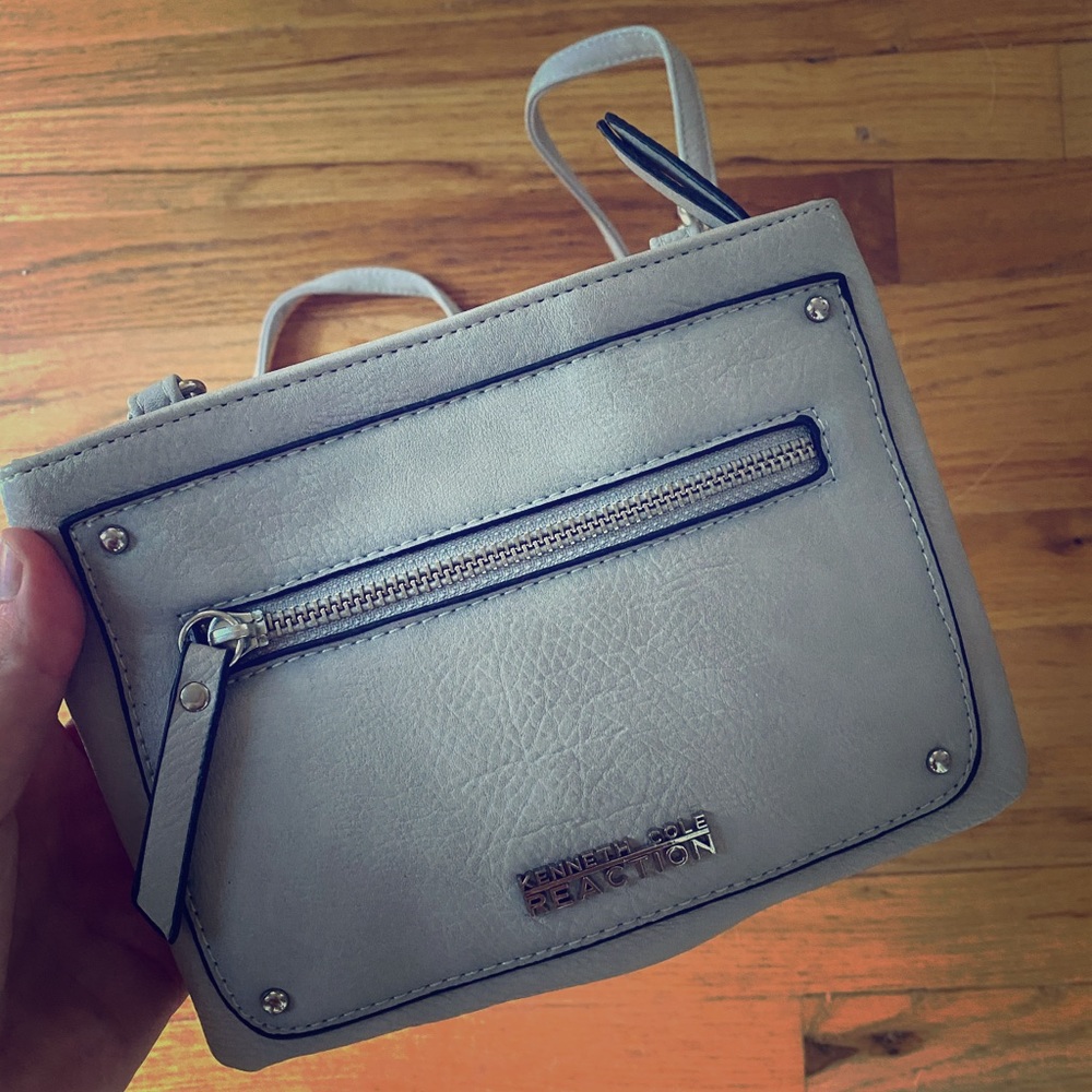 Kenneth Cole Reaction Gray Leather Crossbody New